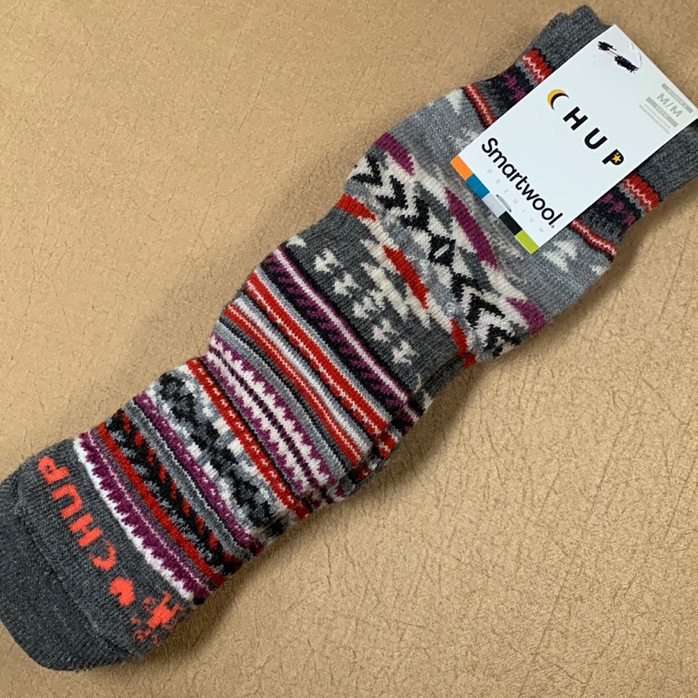 Smartwool premium Chup woman’s medium. New in package. Irregular.